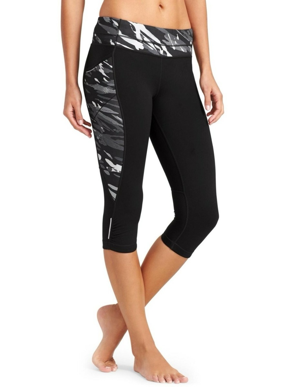 Athleta Spliced Fire Be Free Knickers XS Black Gray Camo Crop Leggings